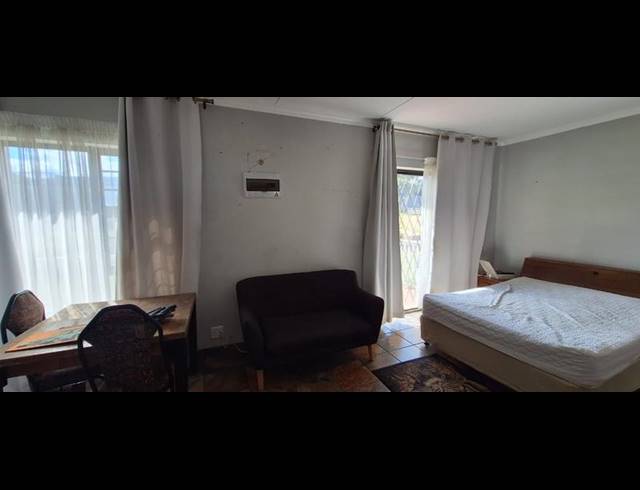 1 BEDROOM PROPERTY TO RENT IN DANA BAY